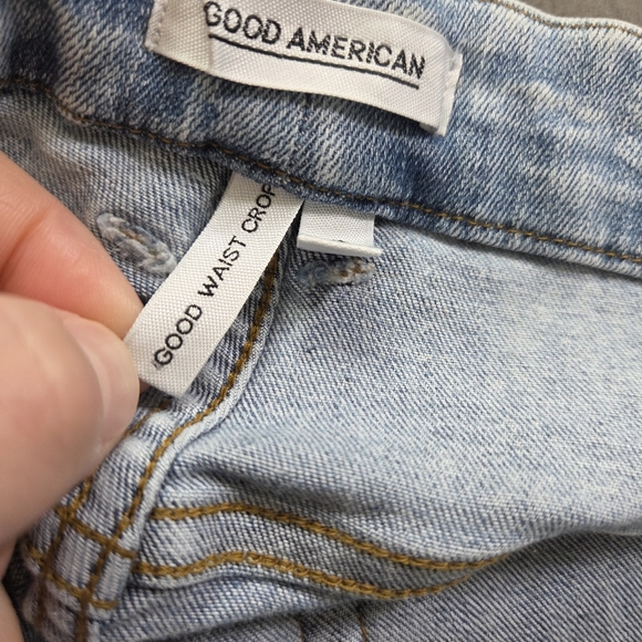 Good American Good Waist Crop Distressed Light Wash Cropped Jeans Frayed 18 - Picture 14 of 16